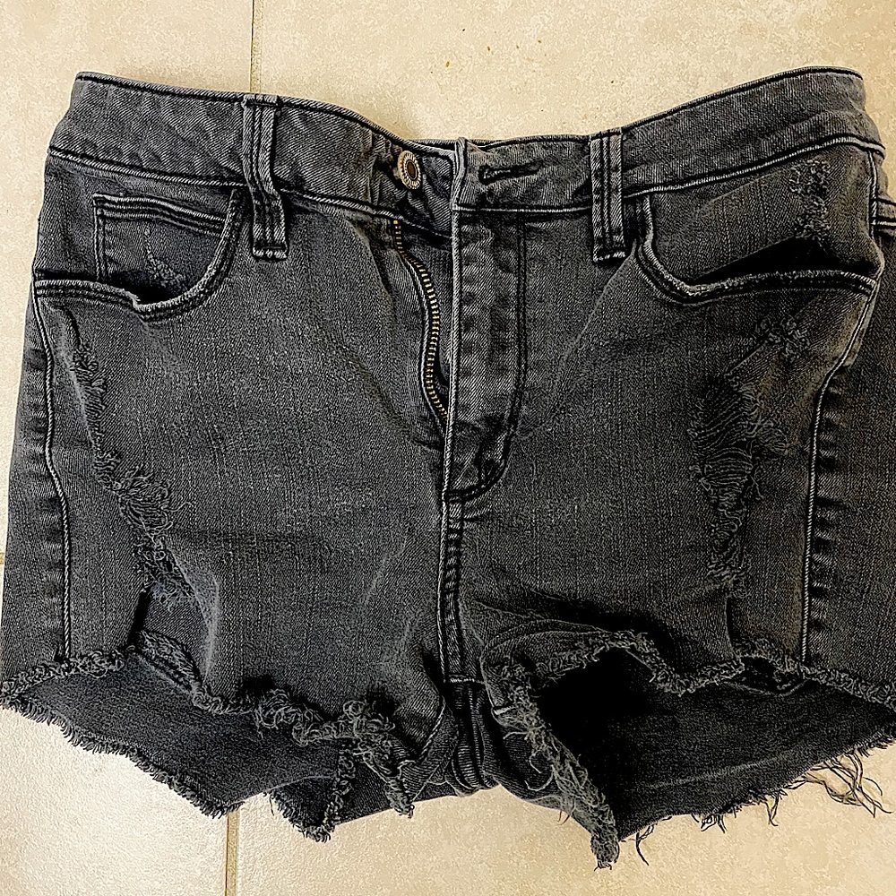 “GUESS” DENIM SHORTS